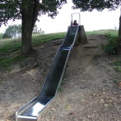 Bild vom Spielplatz anzeigen.