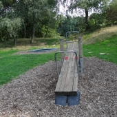 Bild vom Spielplatz anzeigen.