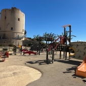 Bild vom Spielplatz anzeigen.