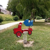Bild vom Spielplatz anzeigen.