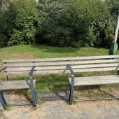 Bild vom Spielplatz anzeigen.