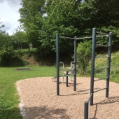 Bild vom Spielplatz anzeigen.