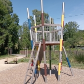 Bild vom Spielplatz anzeigen.