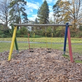Bild vom Spielplatz anzeigen.