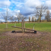 Bild vom Spielplatz anzeigen.