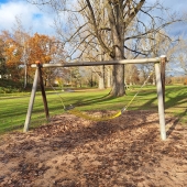 Bild vom Spielplatz anzeigen.
