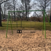 Bild vom Spielplatz anzeigen.