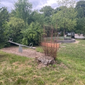 Bild vom Spielplatz anzeigen.