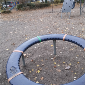 Bild vom Spielplatz anzeigen.