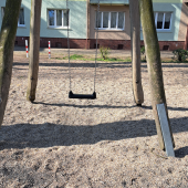 Bild vom Spielplatz anzeigen.