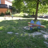 Bild vom Spielplatz anzeigen.