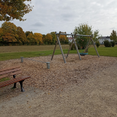 Bild vom Spielplatz anzeigen.
