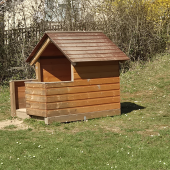 Bild vom Spielplatz anzeigen.