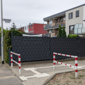Bild vom Spielplatz anzeigen.