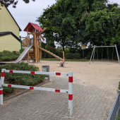 Bild vom Spielplatz anzeigen.