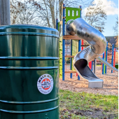 Bild vom Spielplatz anzeigen.