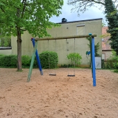 Bild vom Spielplatz anzeigen.