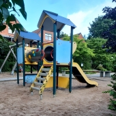 Bild vom Spielplatz anzeigen.