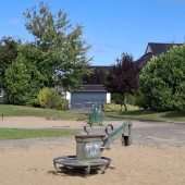 Bild vom Spielplatz anzeigen.