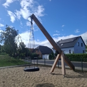 Bild vom Spielplatz anzeigen.