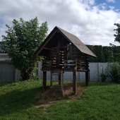 Bild vom Spielplatz anzeigen.