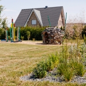Bild vom Spielplatz anzeigen.