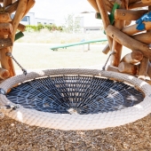 Bild vom Spielplatz anzeigen.
