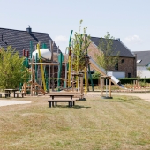 Bild vom Spielplatz anzeigen.