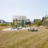 Bild vom Spielplatz anzeigen.