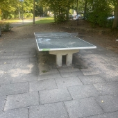 Bild vom Spielplatz anzeigen.
