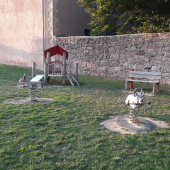 Bild vom Spielplatz anzeigen.
