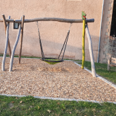 Bild vom Spielplatz anzeigen.