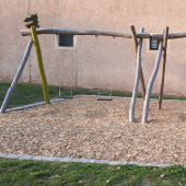 Bild vom Spielplatz anzeigen.