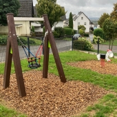 Bild vom Spielplatz anzeigen.