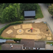 Bild vom Spielplatz anzeigen.