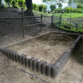 Bild vom Spielplatz anzeigen.