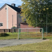 Bild vom Spielplatz anzeigen.