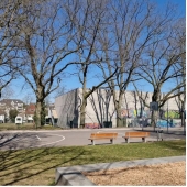 Bild vom Spielplatz anzeigen.
