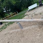 Bild vom Spielplatz anzeigen.