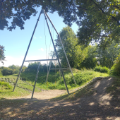 Bild vom Spielplatz anzeigen.