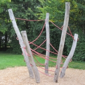 Bild vom Spielplatz anzeigen.