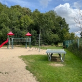 Bild vom Spielplatz anzeigen.