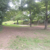 Bild vom Spielplatz anzeigen.