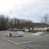Bild vom Spielplatz anzeigen.
