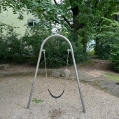 Bild vom Spielplatz anzeigen.