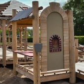 Bild vom Spielplatz anzeigen.