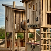 Bild vom Spielplatz anzeigen.