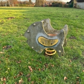 Bild vom Spielplatz anzeigen.