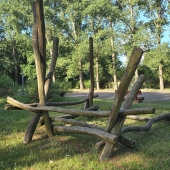 Bild vom Spielplatz anzeigen.