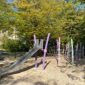 Bild vom Spielplatz anzeigen.